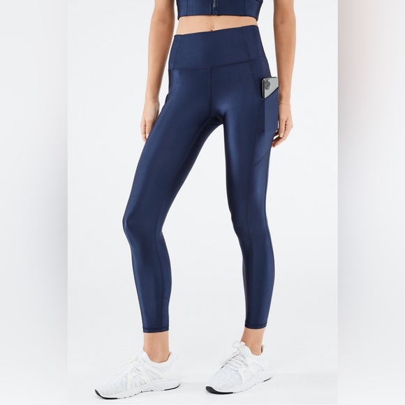 FABLETICS purelux high waisted sidepockets shine 7/8 leggings metallic purple  M - Picture 3 of 6